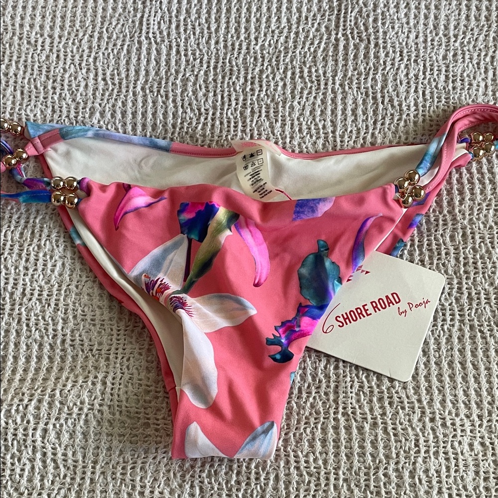6 Shore Road by Pooja. Pink floral bikini bottom. NWT. Small. Gold beads